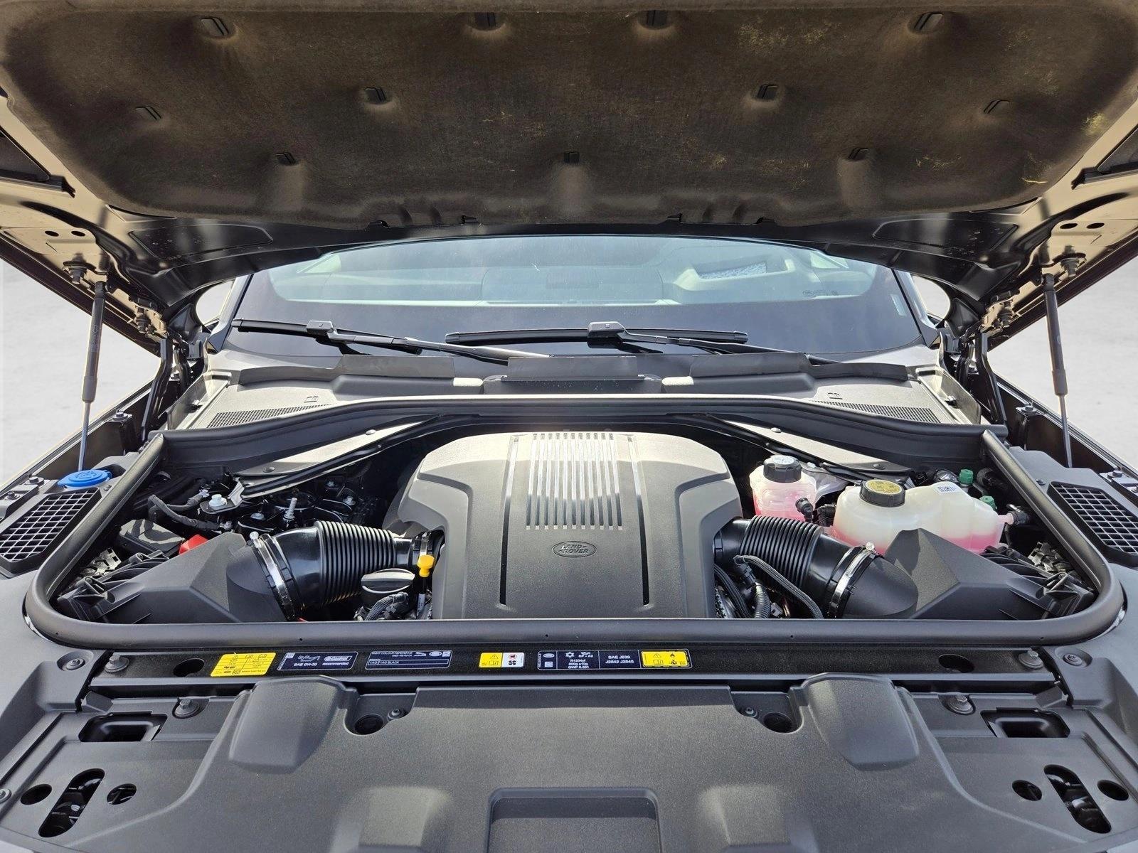 2026 Land Rover Range Rover SE - Photo 17