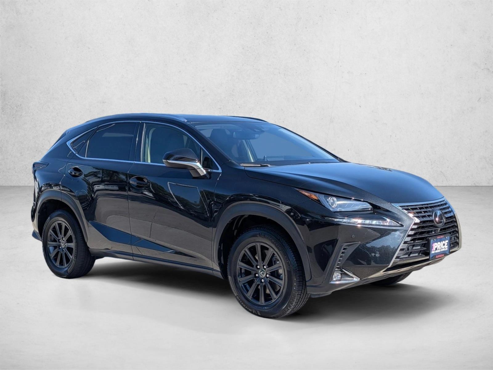 2020 Lexus NX 300 photo 3
