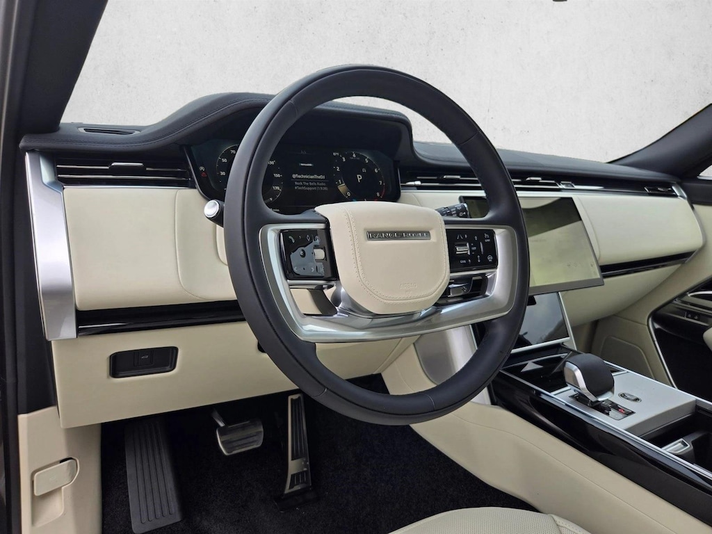 New 2026 Land Rover Range Rover P530 SE SUV