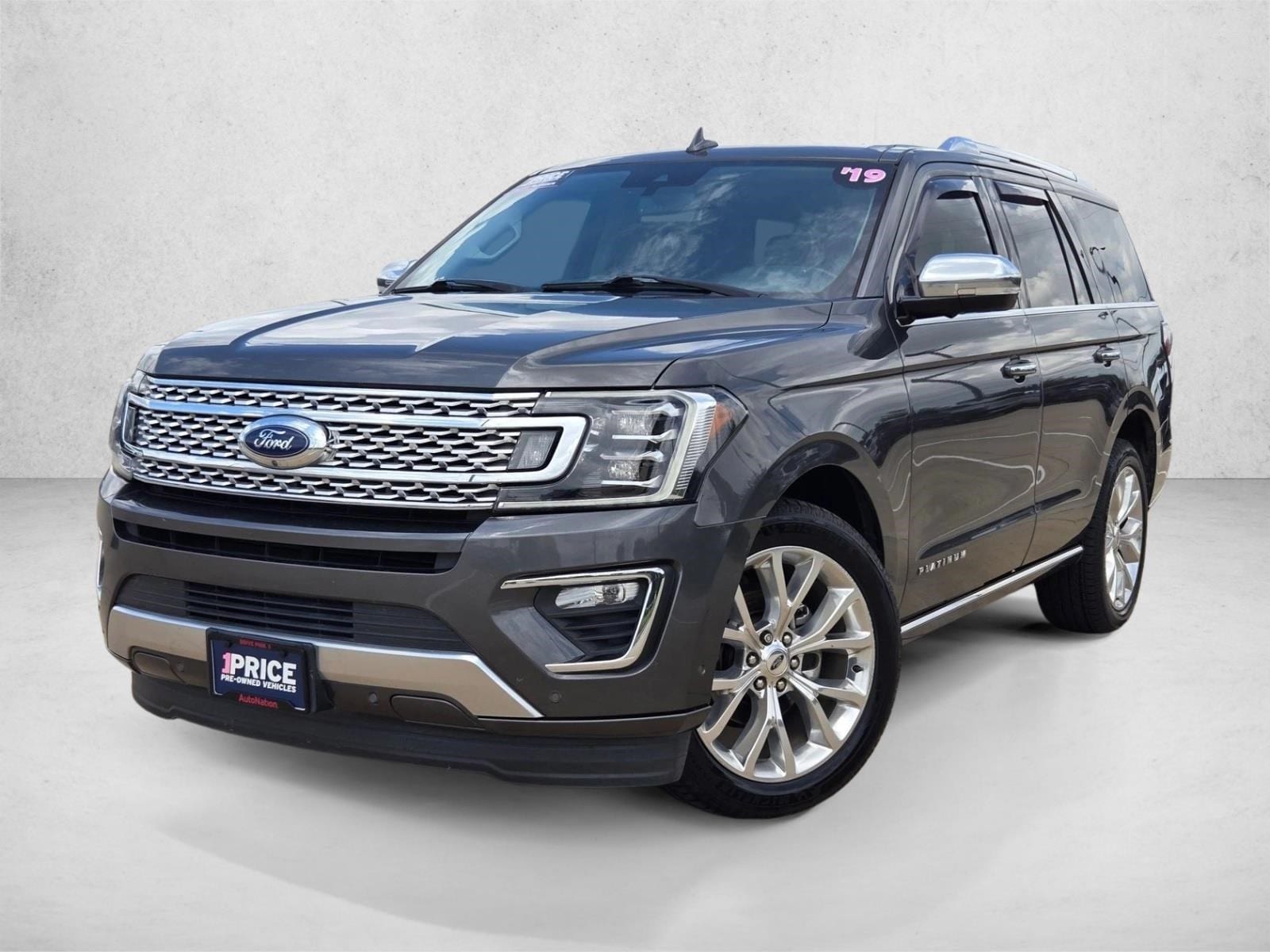 2019 Ford Expedition Platinum's photo