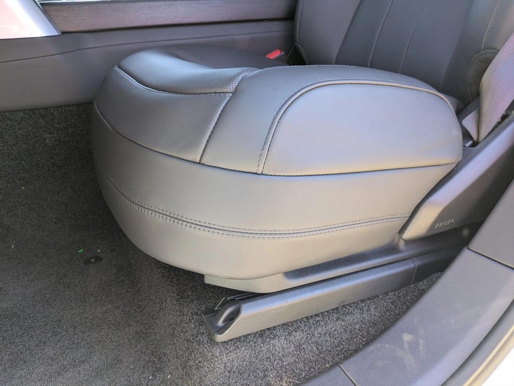 New 2025 Land Rover Range Rover P530 SE SUV