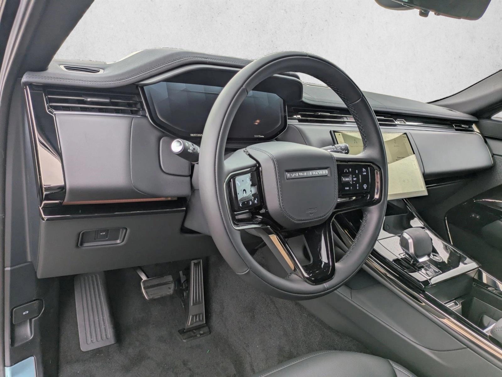 2025 Land Rover Range Rover Sport P530 Dynamic SE photo 3