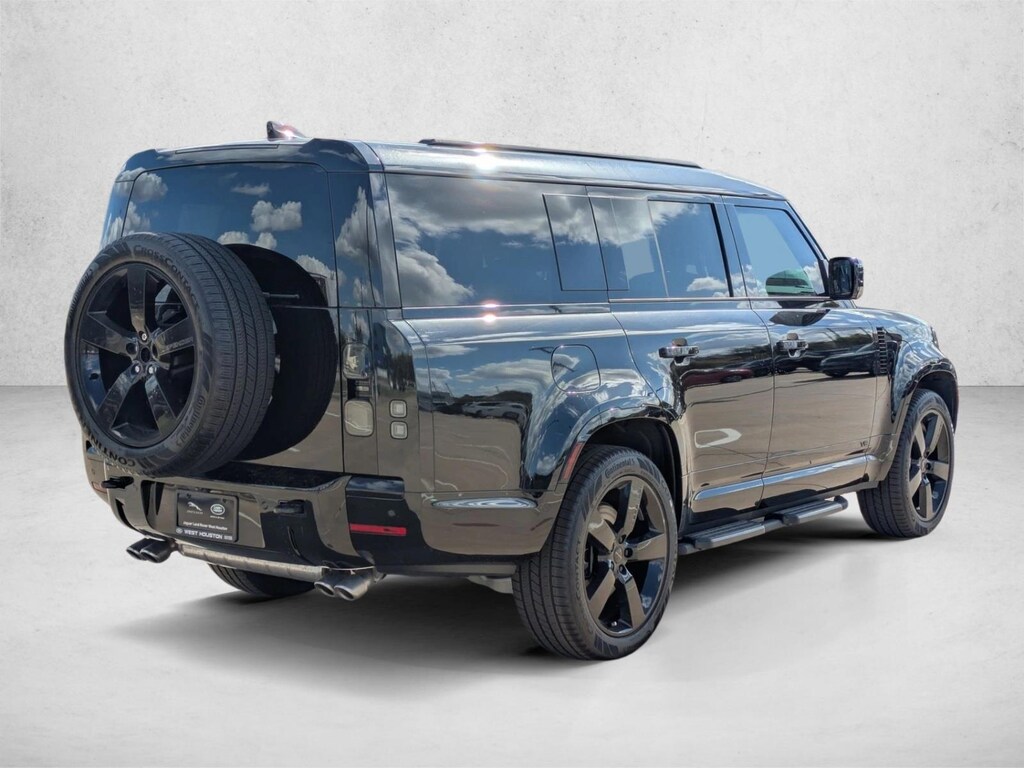 New 2026 Land Rover Defender P500 V8 SUV