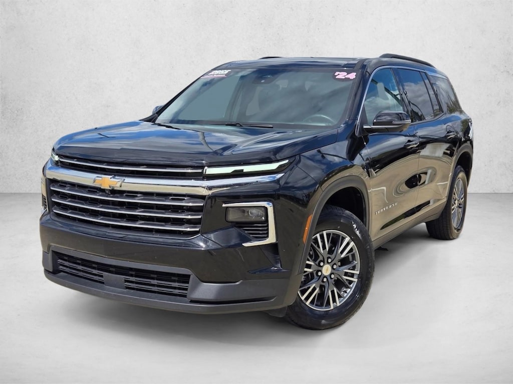 Used 2024 Chevrolet Traverse LT SUV