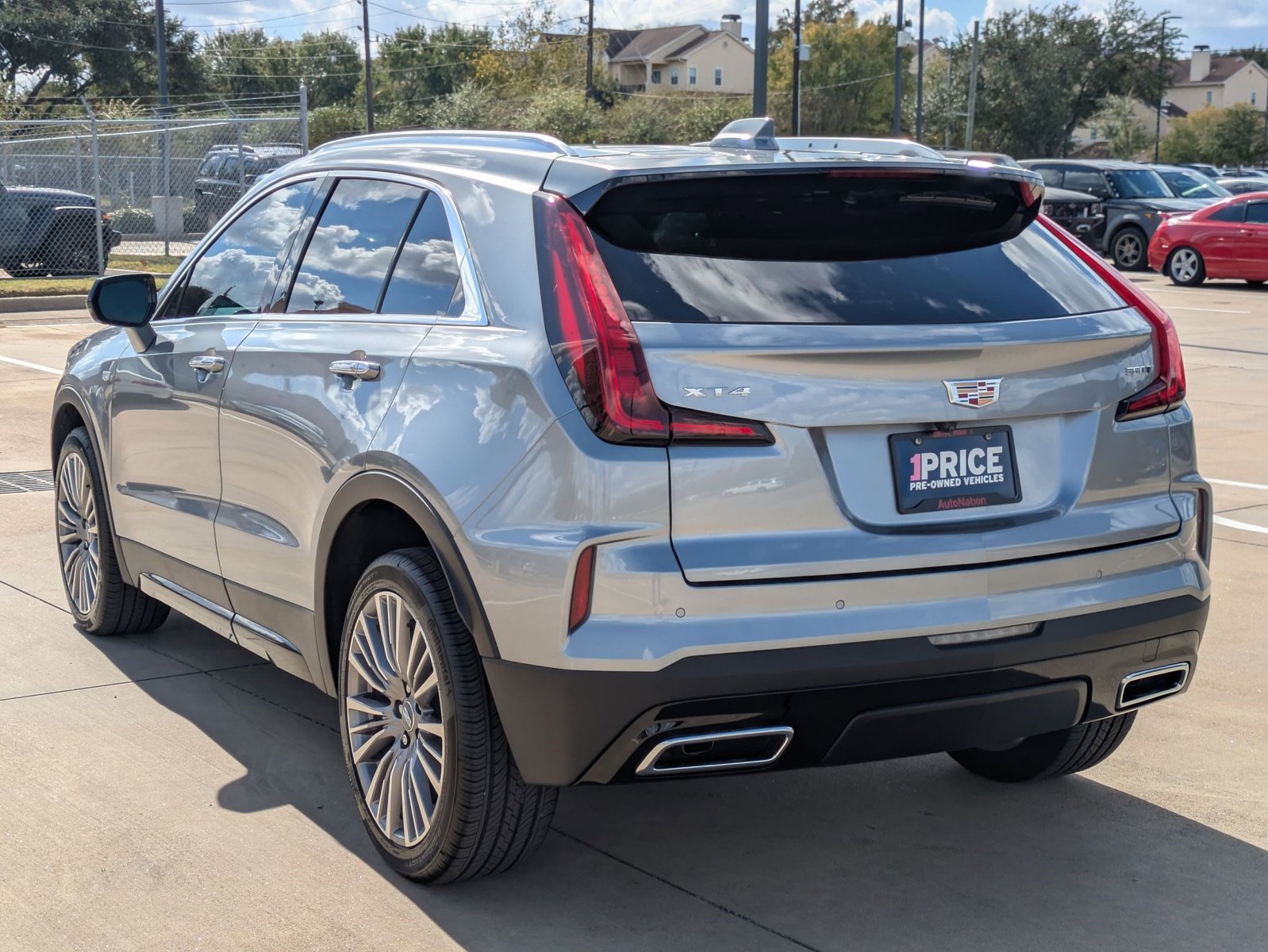 2024 Cadillac XT4 Premium Luxury photo 2