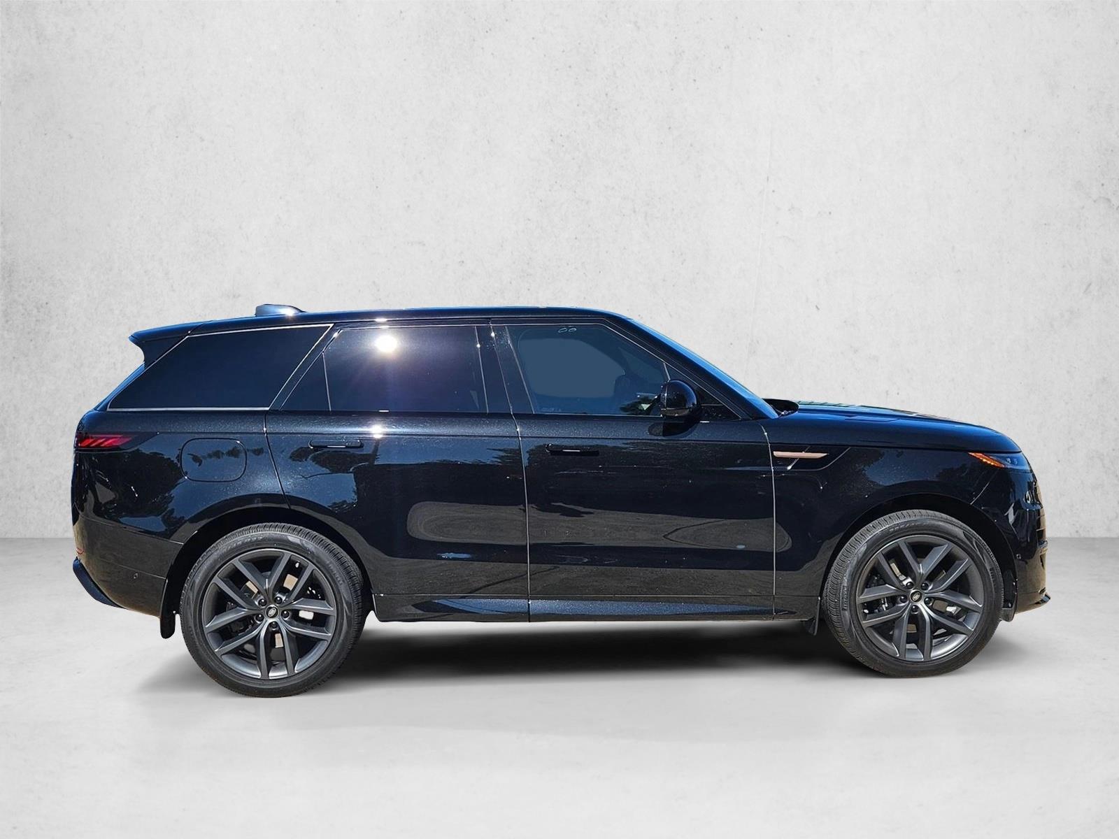 2023 Land Rover Range Rover Sport SE photo 4