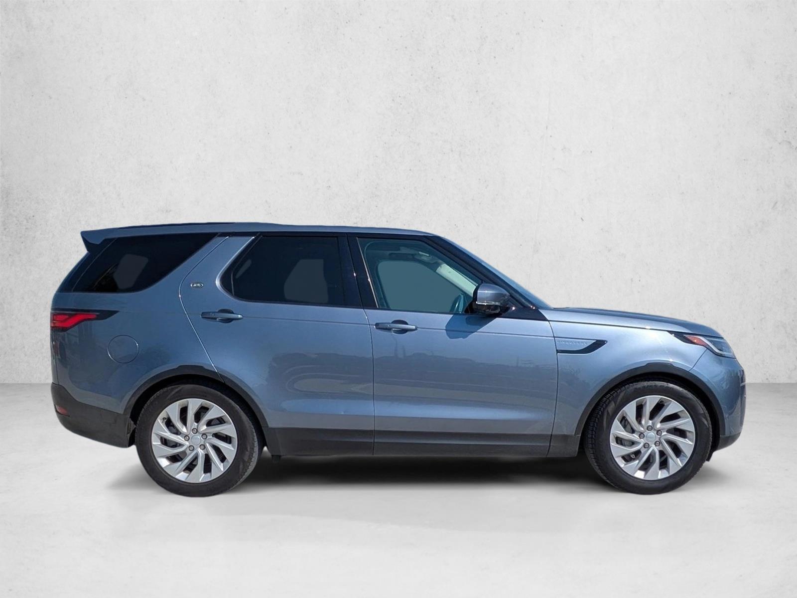 2023 Land Rover Discovery P300 S photo 4