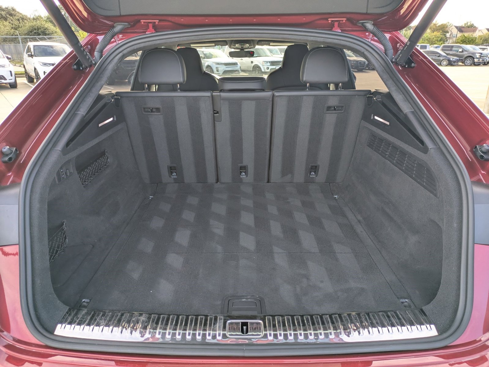 2021 Audi RS Q8 photo 3