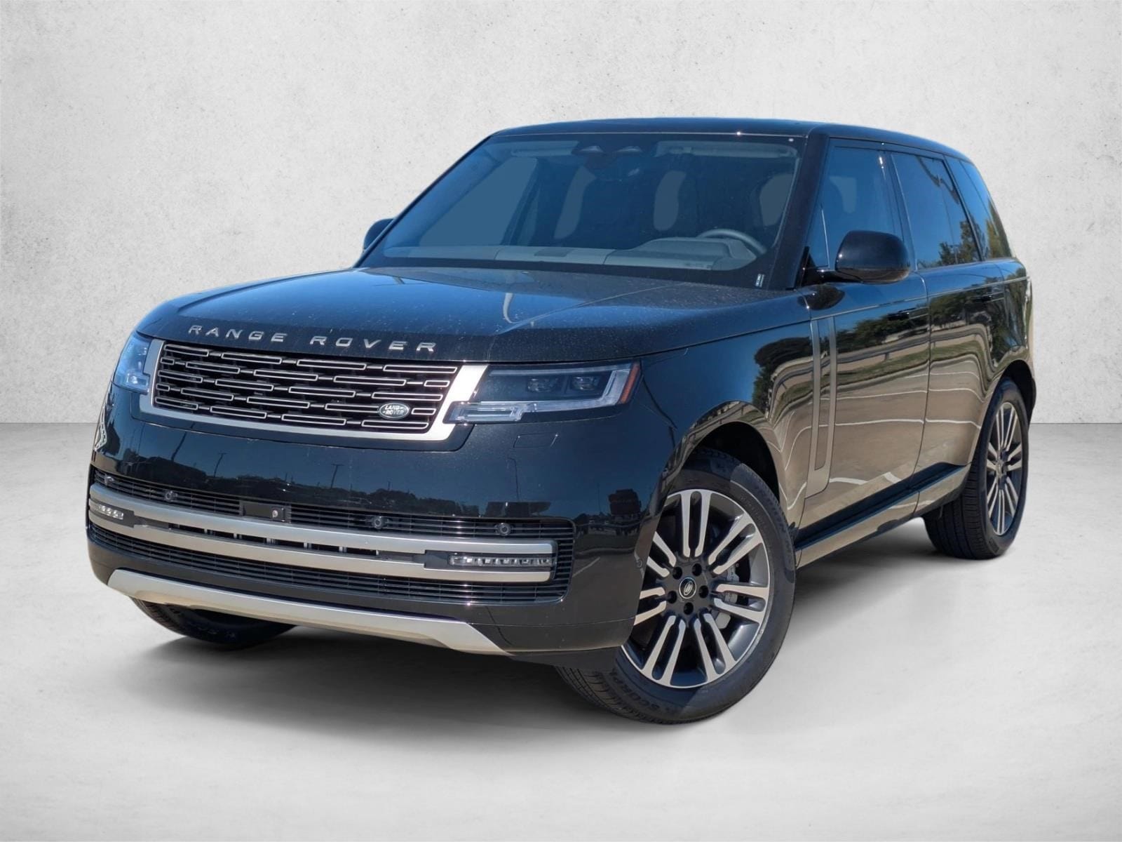 2025 Land Rover Range Rover SE's photo