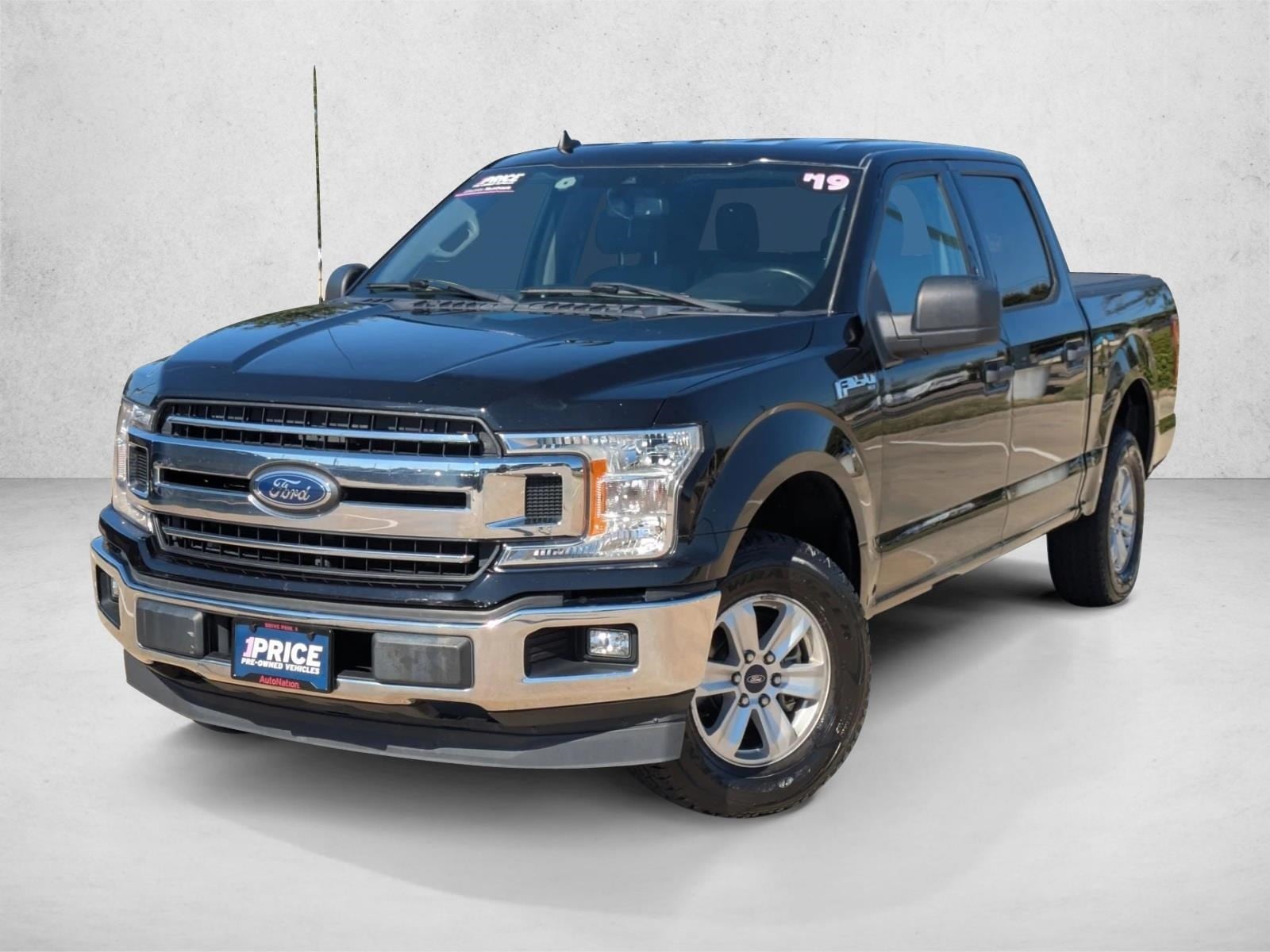 2019 Ford F-150 XLT's photo
