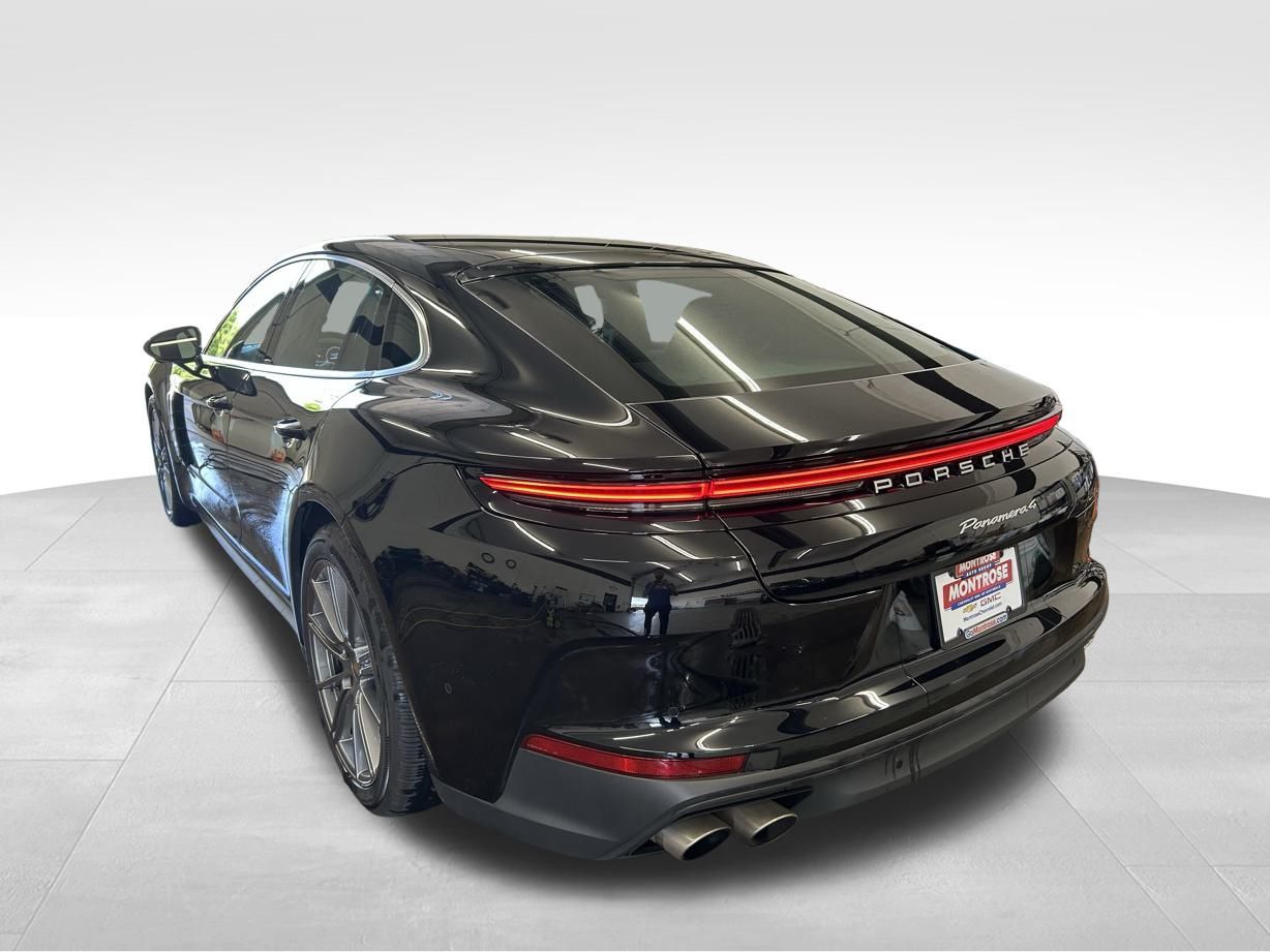 2024 Porsche Panamera 4 photo 3