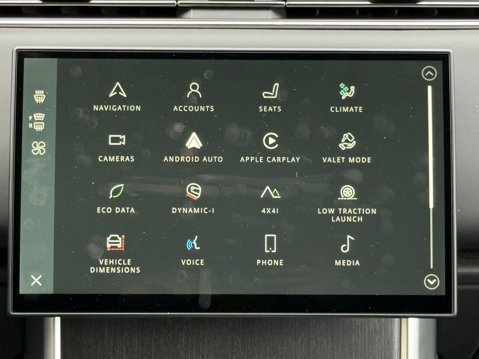 2025 Land Rover Range Rover SE - Photo 27