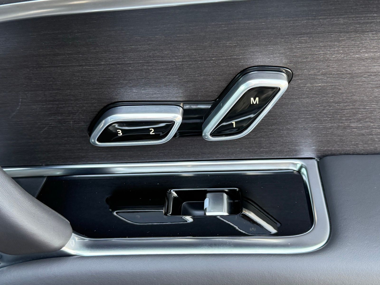 2026 Land Rover Range Rover SE - Photo 22