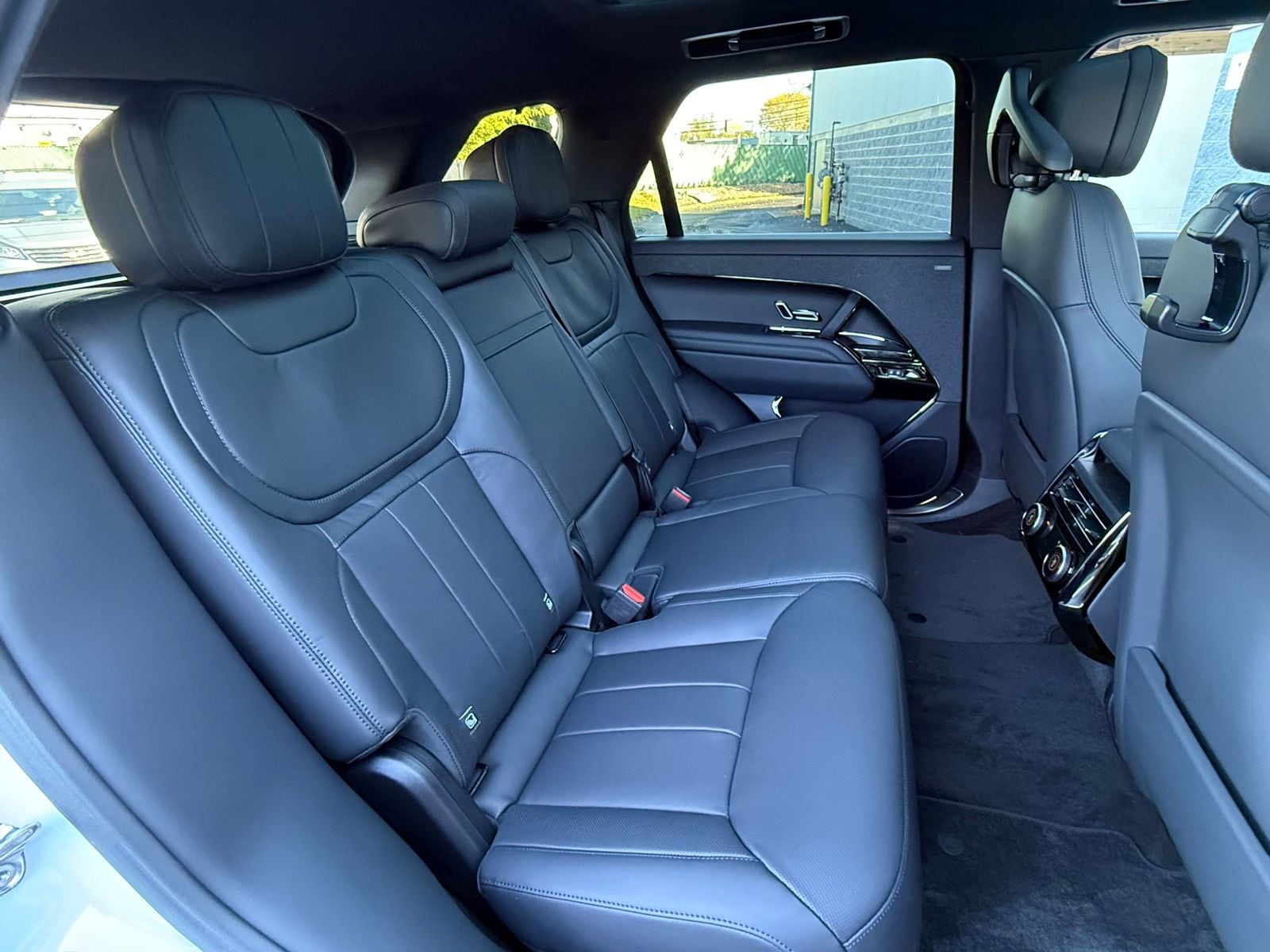 2025 Land Rover Range Rover Sport Dynamic SE - Photo 16