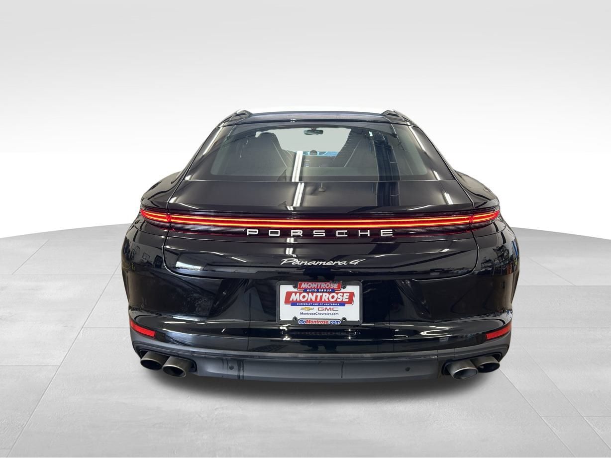 2024 Porsche Panamera 4 photo 4
