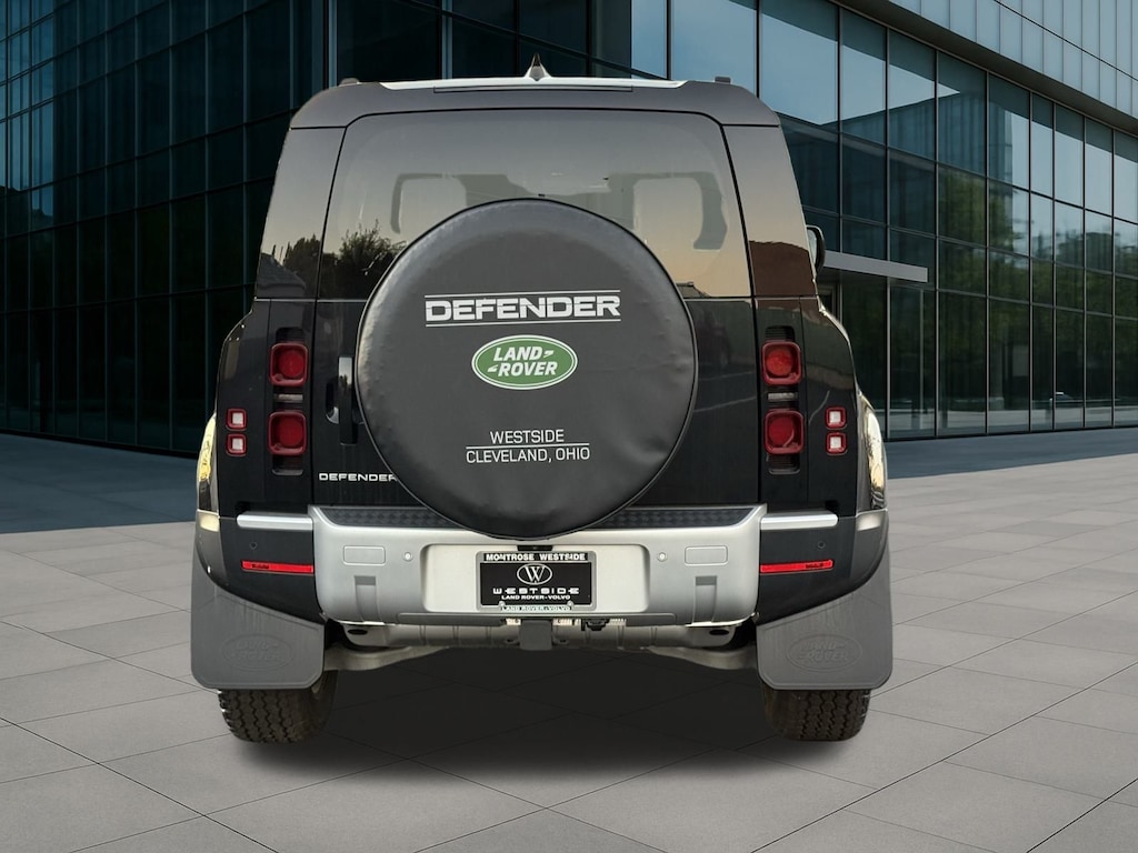 New 2025 Land Rover Defender 90 S 300PS SUV