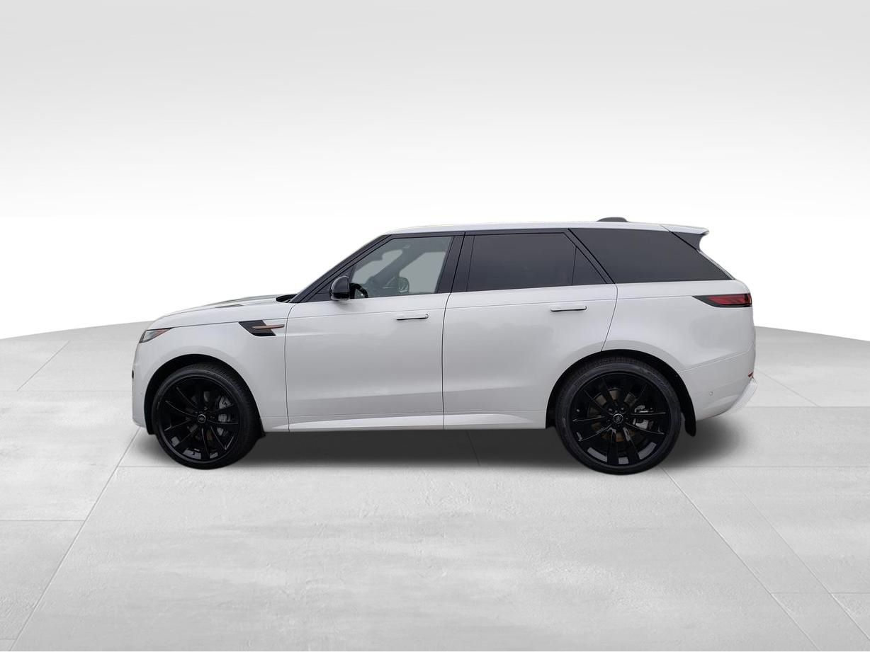 2025 Land Rover Range Rover Sport SE photo 2