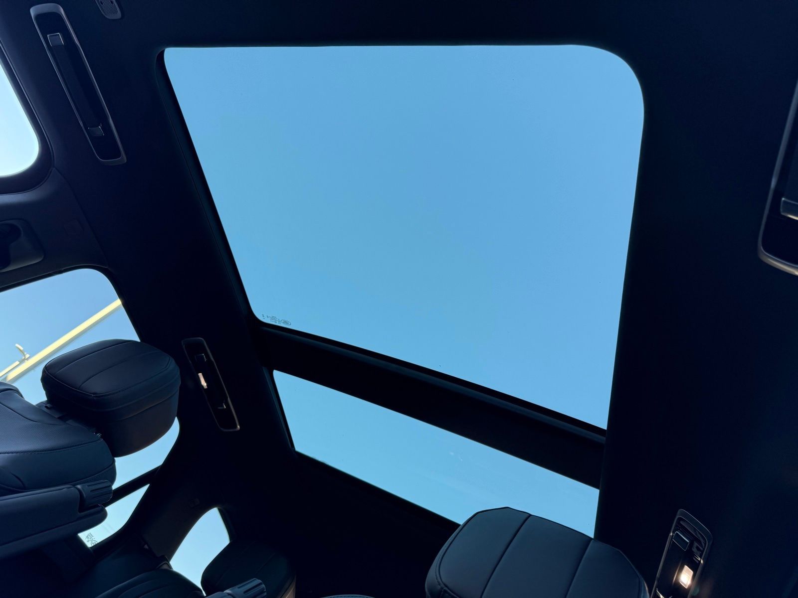 2025 Land Rover Range Rover Sport Dynamic SE - Photo 37