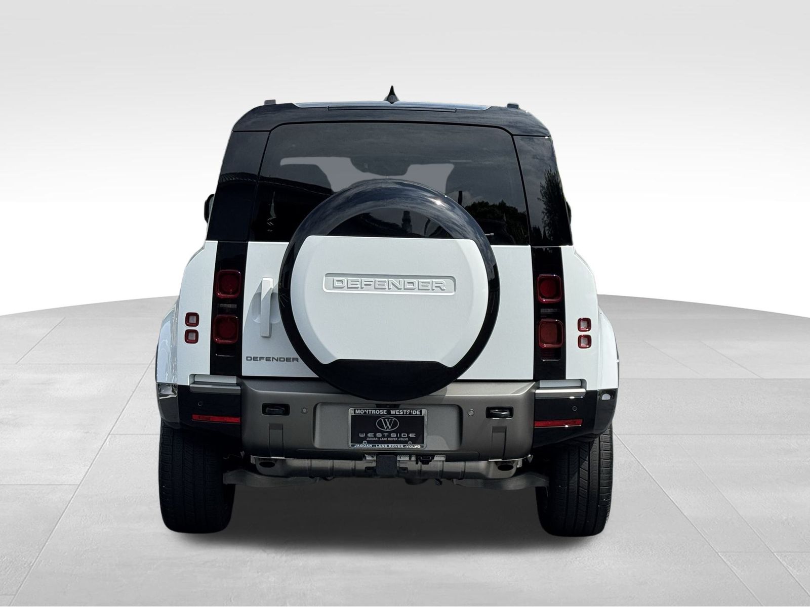 2025 Land Rover Defender X-Dynamic SE photo 4