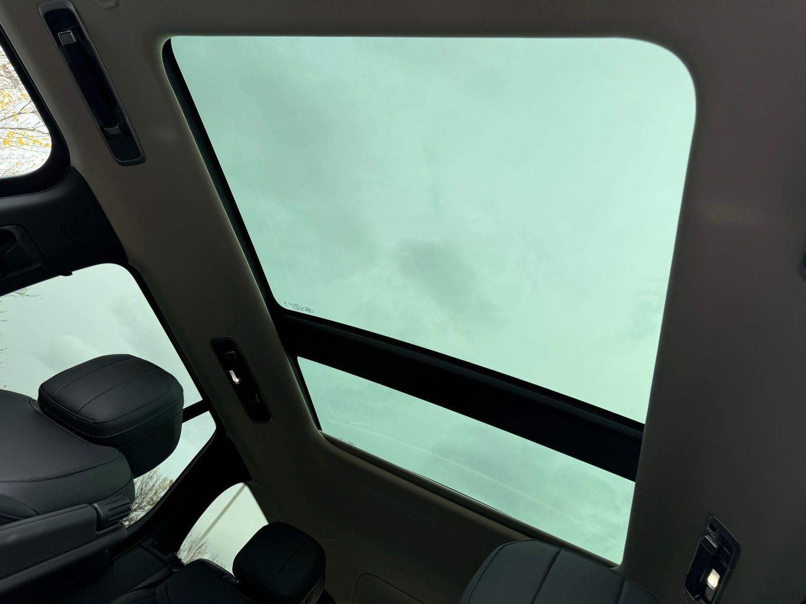 2025 Land Rover Range Rover SE - Photo 41