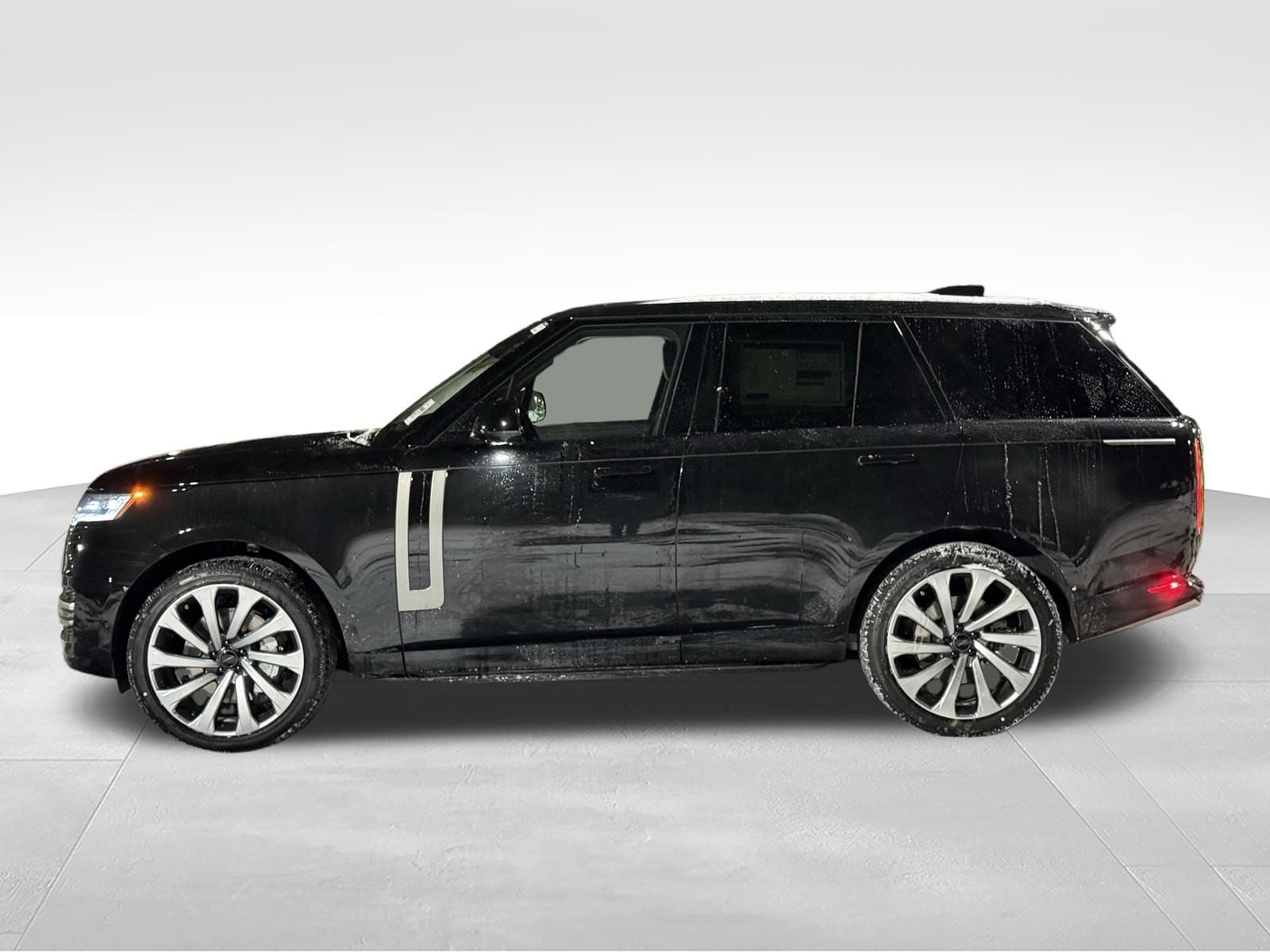 2026 Land Rover Range Rover SE - Photo 2