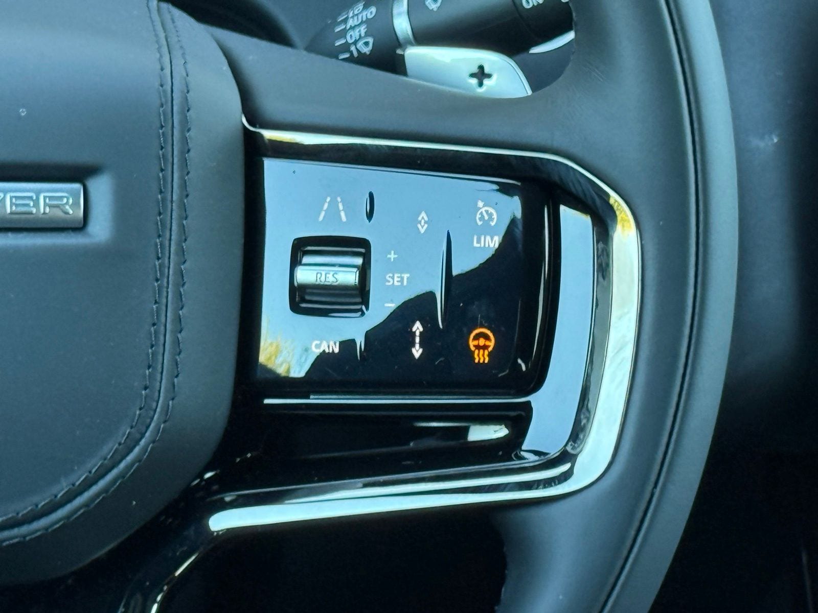 2026 Land Rover Range Rover Velar Dynamic SE - Photo 30