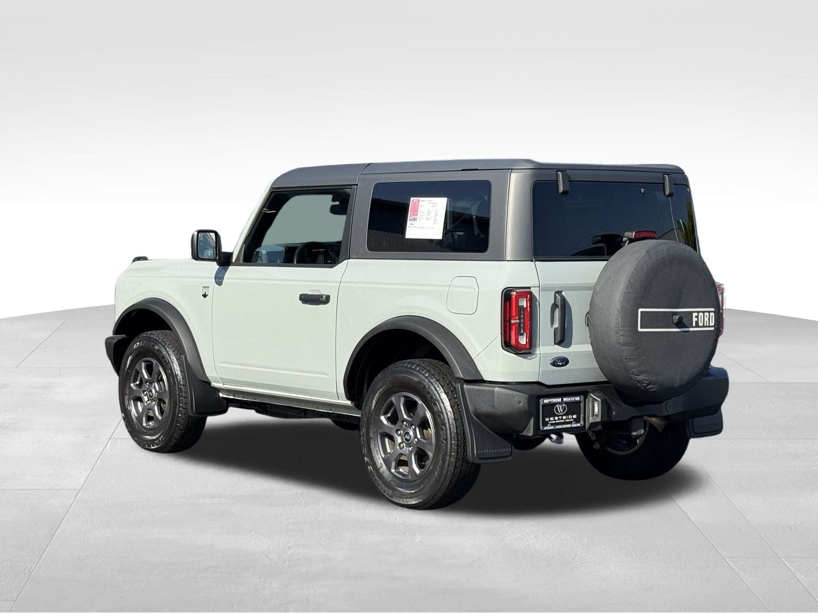 2022 Ford Bronco Outer Banks photo 3