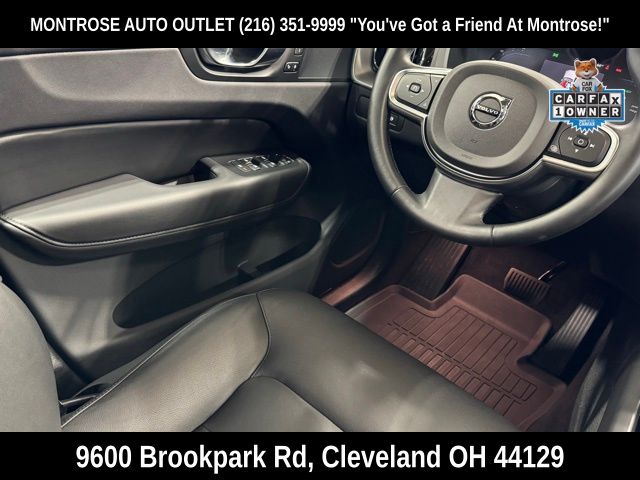 2025 Volvo XC60 Core - Photo 30