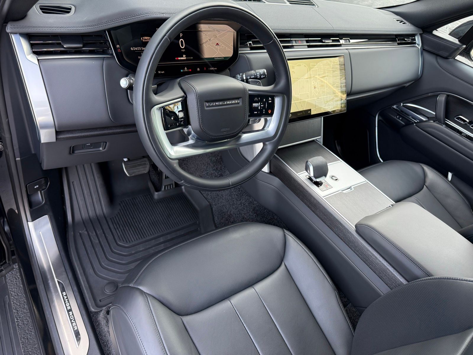 2026 Land Rover Range Rover SE - Photo 14