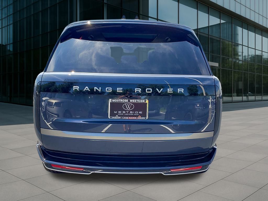 2025 Land Rover Range Rover SE photo 4
