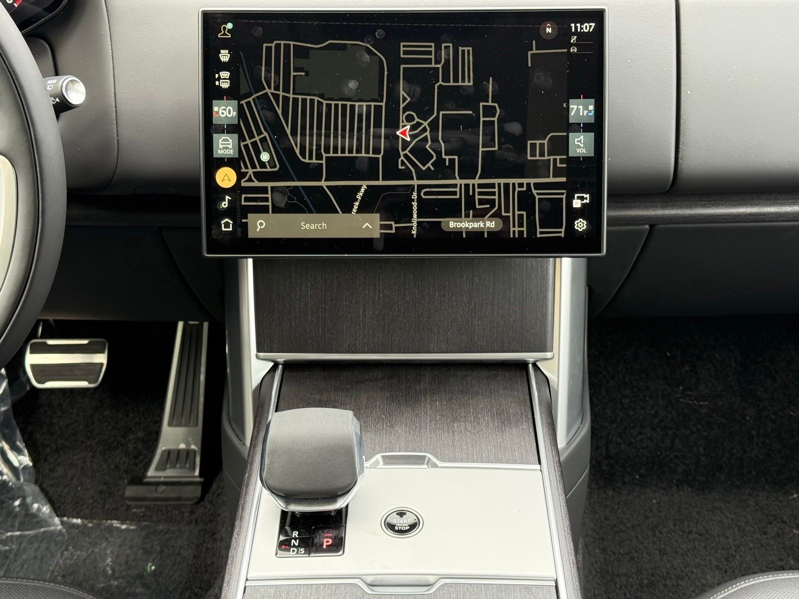 2025 Land Rover Range Rover SE - Photo 24
