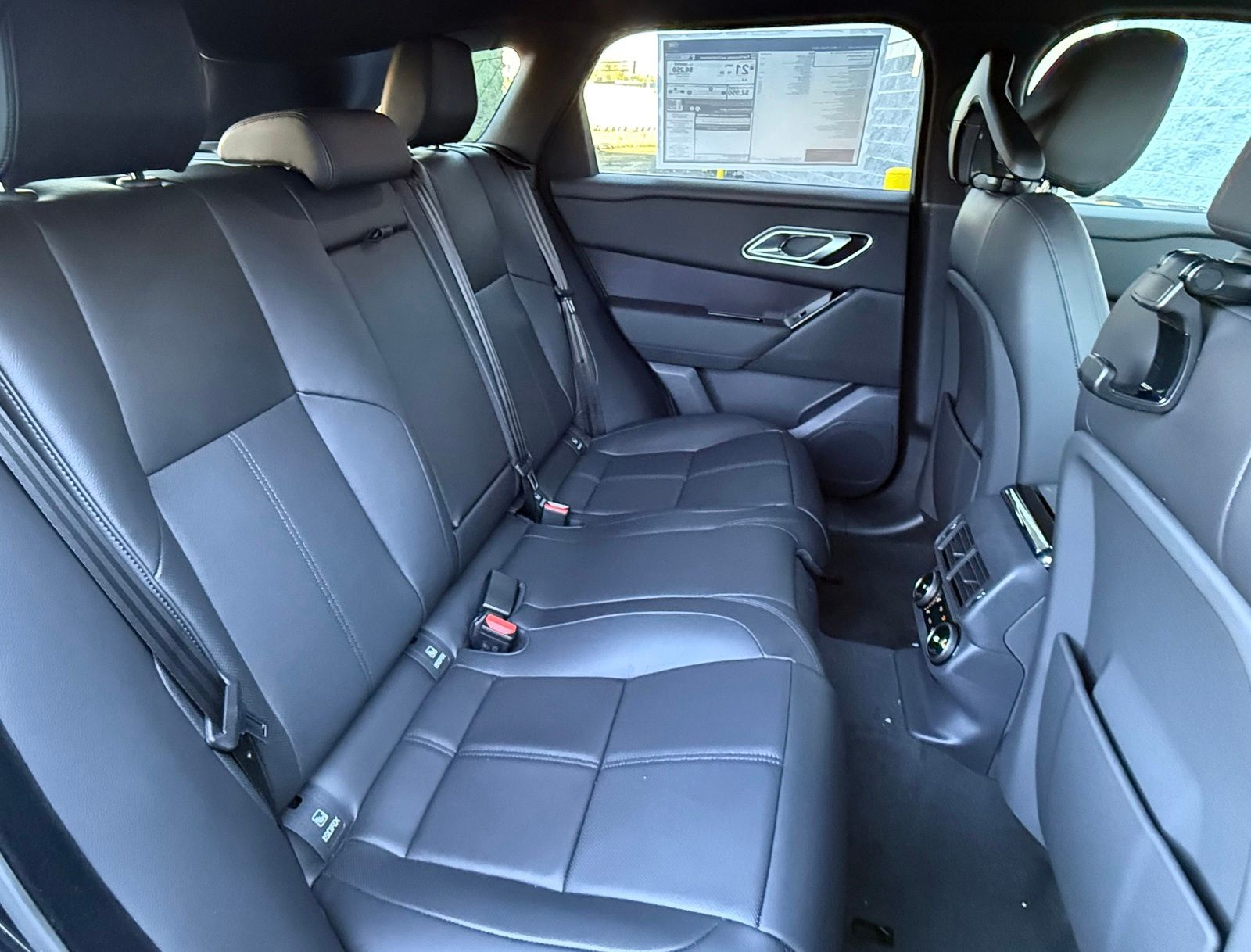 2026 Land Rover Range Rover Velar Dynamic SE - Photo 17
