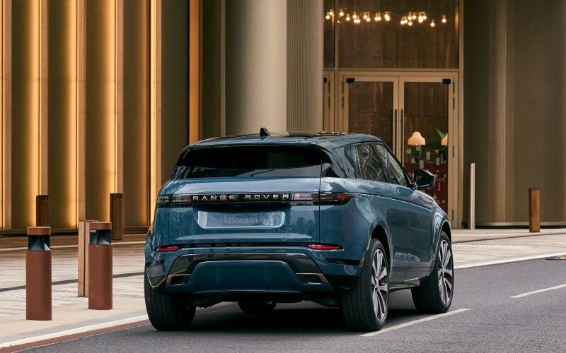 Land Rover Dealer near Garfield Heights OH