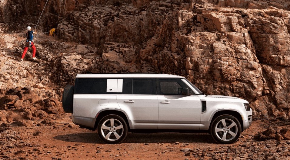 Land Rover Dealer near Akron, OH