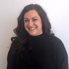 Staff member Jennifer Brastine from ID_9c83794438d7