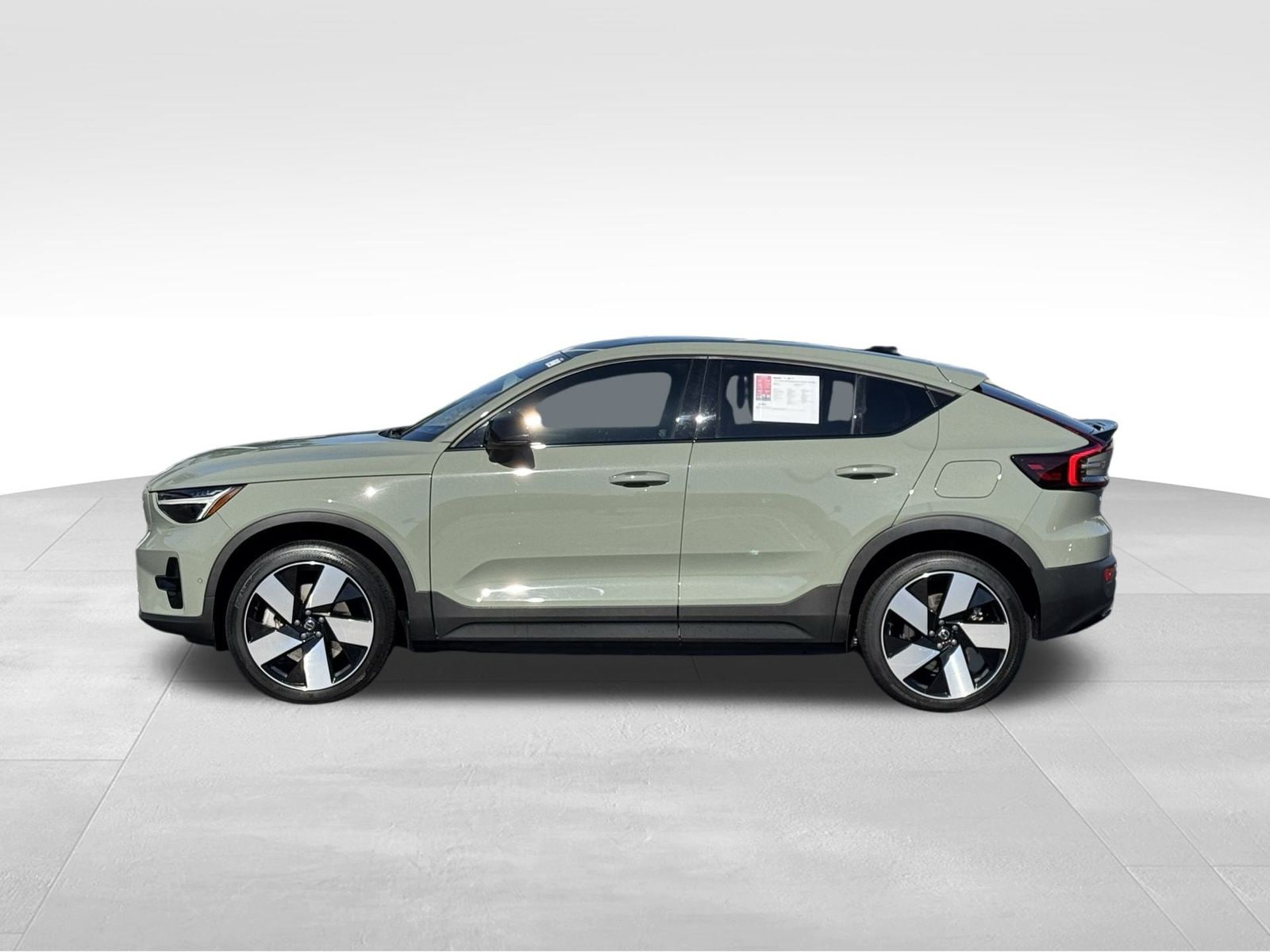 Used 2023 Volvo C40 Plus with VIN YV4ED3GL5P2032658 for sale in Cleveland, OH