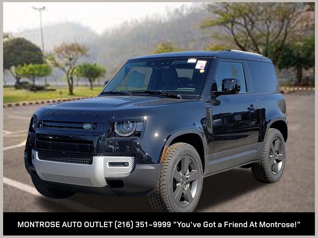 2025 Land Rover Defender S's photo