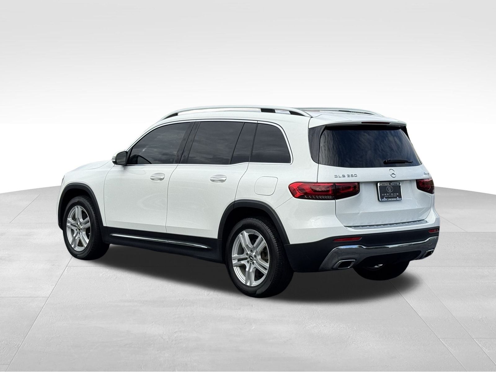 2020 Mercedes Benz GLB 250 4MATIC photo 2