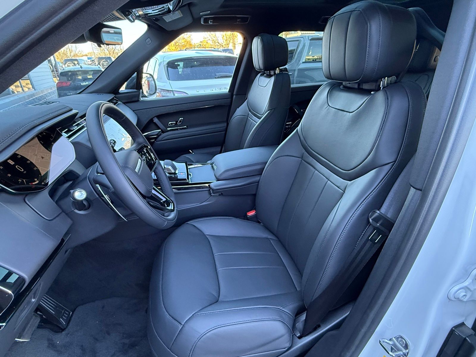 2025 Land Rover Range Rover Sport Dynamic SE - Photo 14