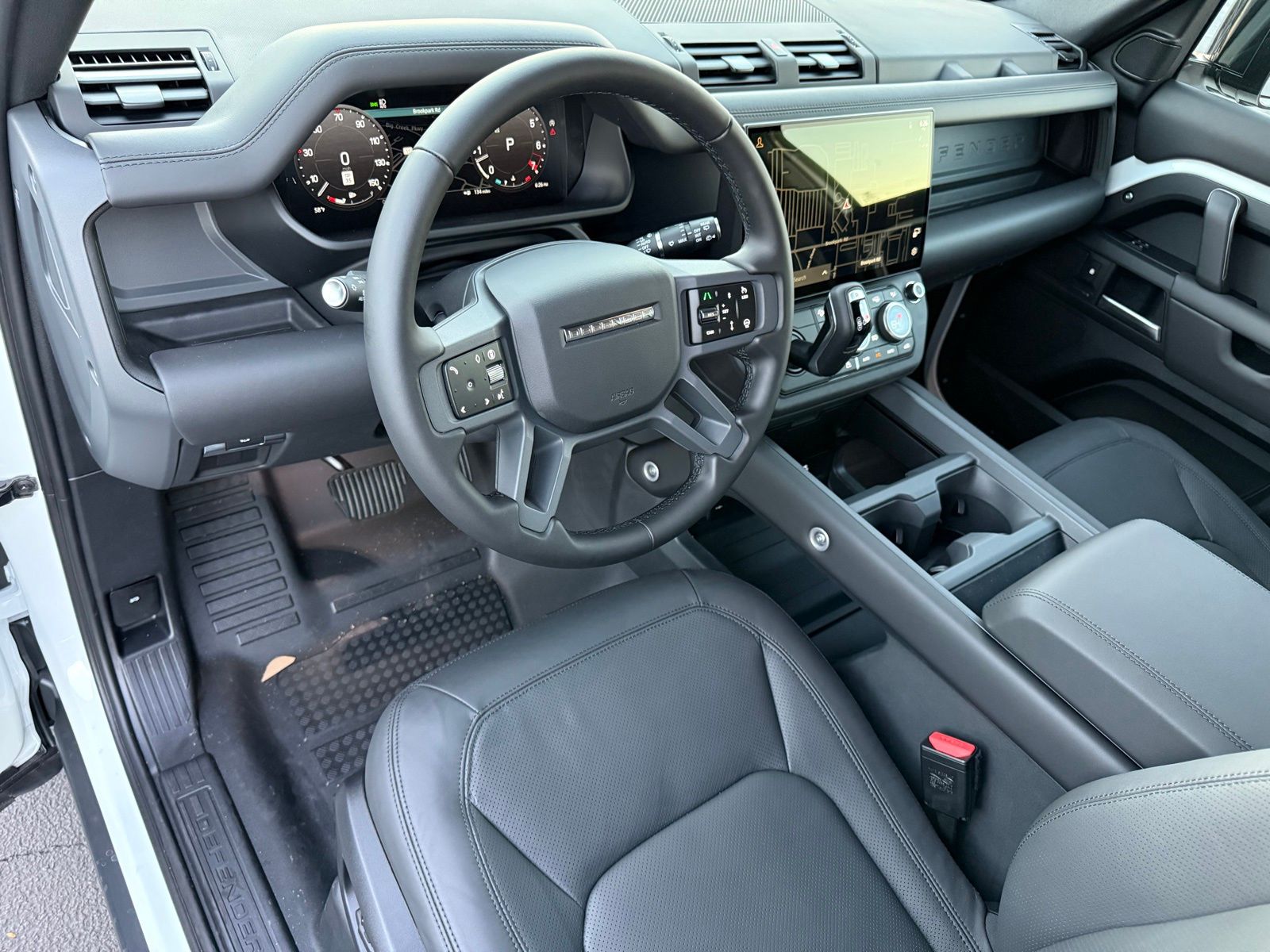 2026 Land Rover Defender S - Photo 14