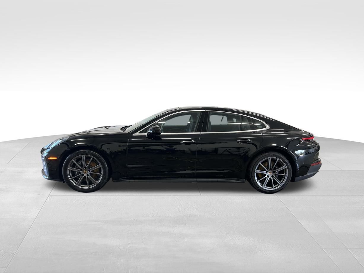 2024 Porsche Panamera 4 photo 2