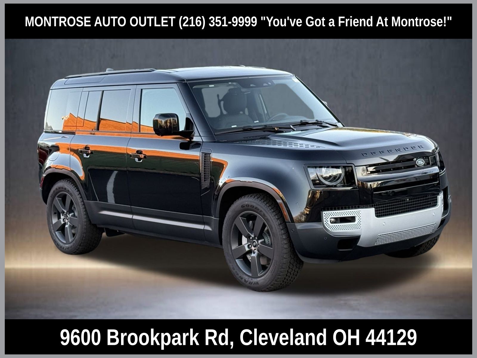 2025 Land Rover Defender S's photo