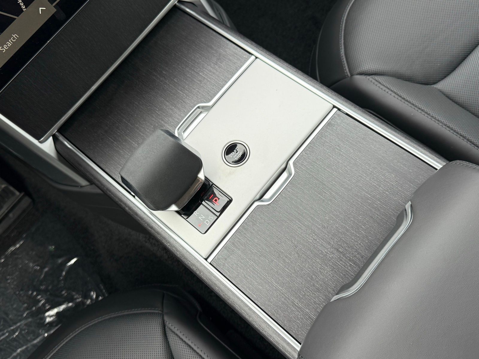 2025 Land Rover Range Rover SE - Photo 29