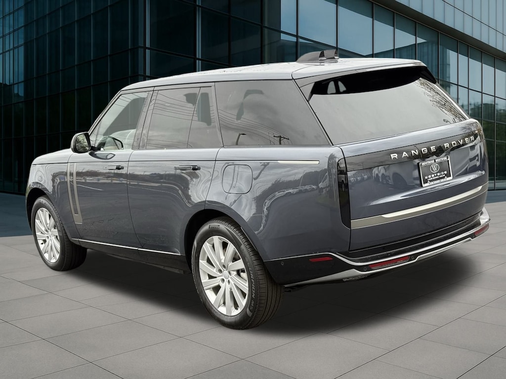New 2025 Land Rover Range Rover SE SUV