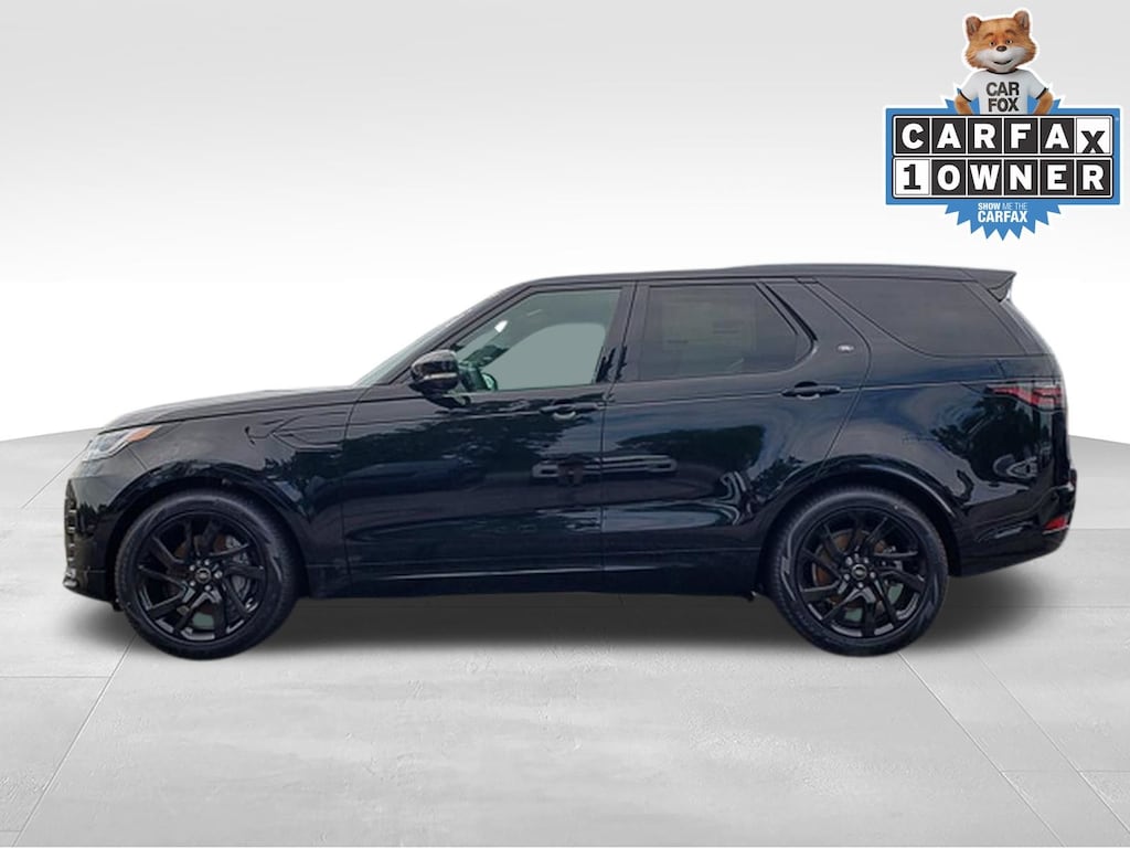 New 2025 Land Rover Discovery P300 Dynamic SE SUV