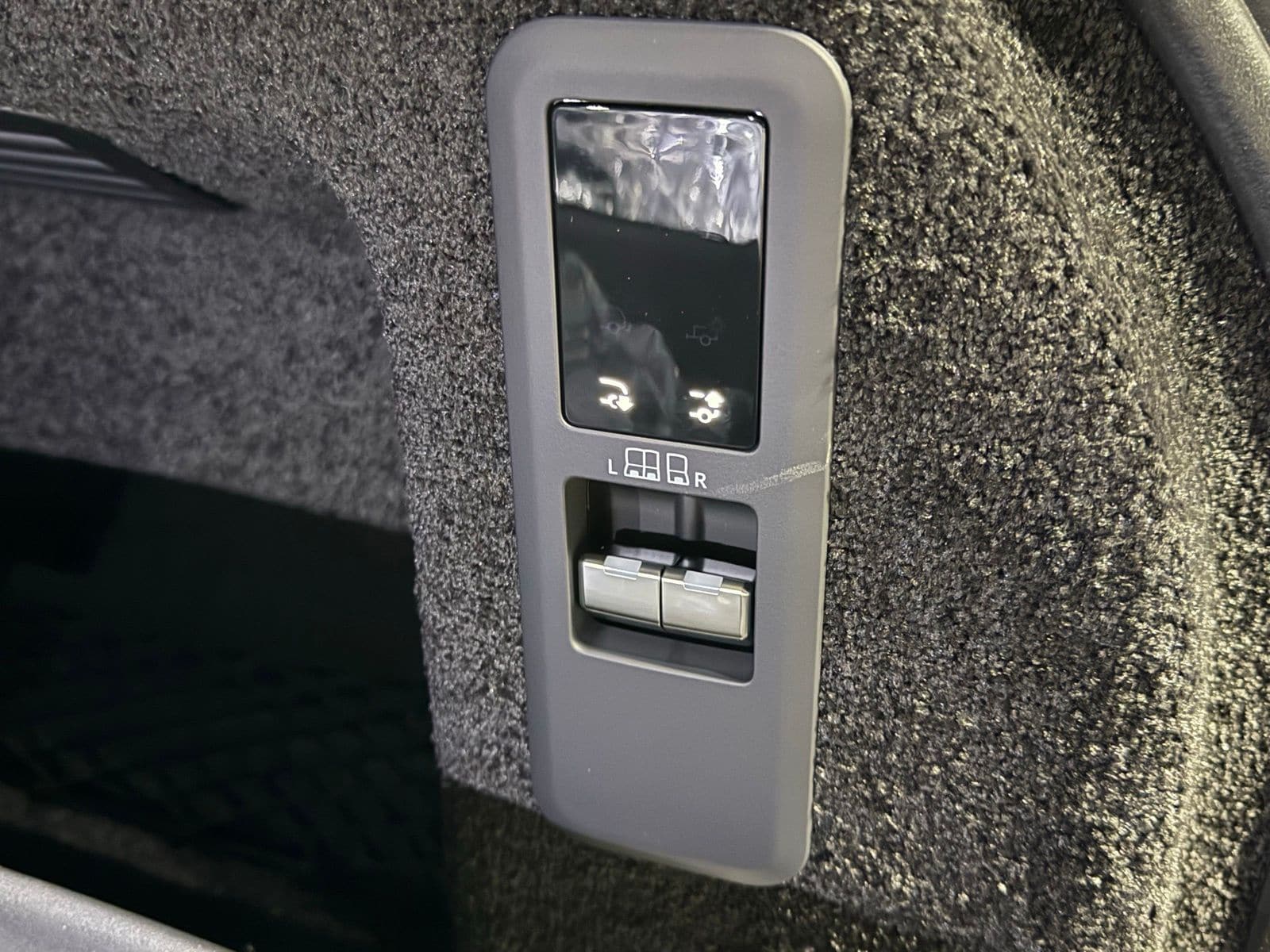 2026 Land Rover Range Rover SE - Photo 44