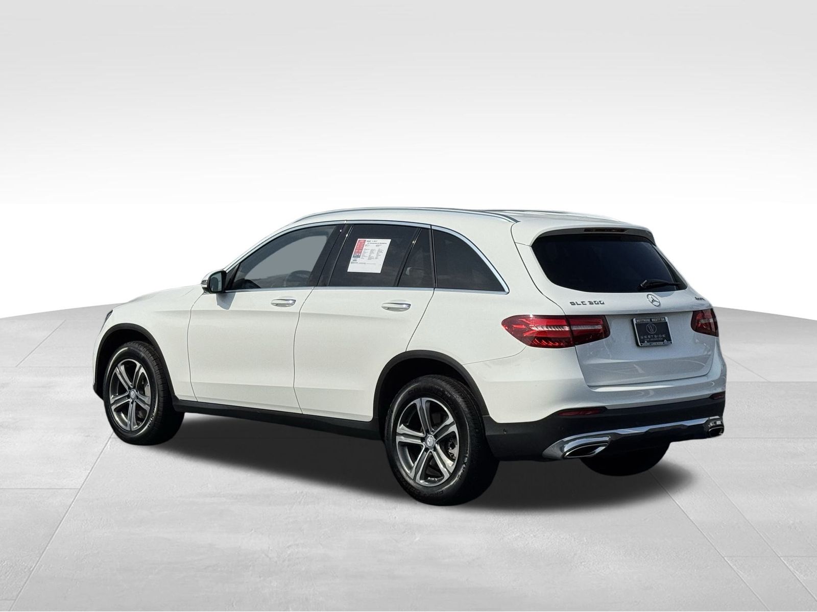 2017 Mercedes Benz GLC 300 4MATIC photo 3