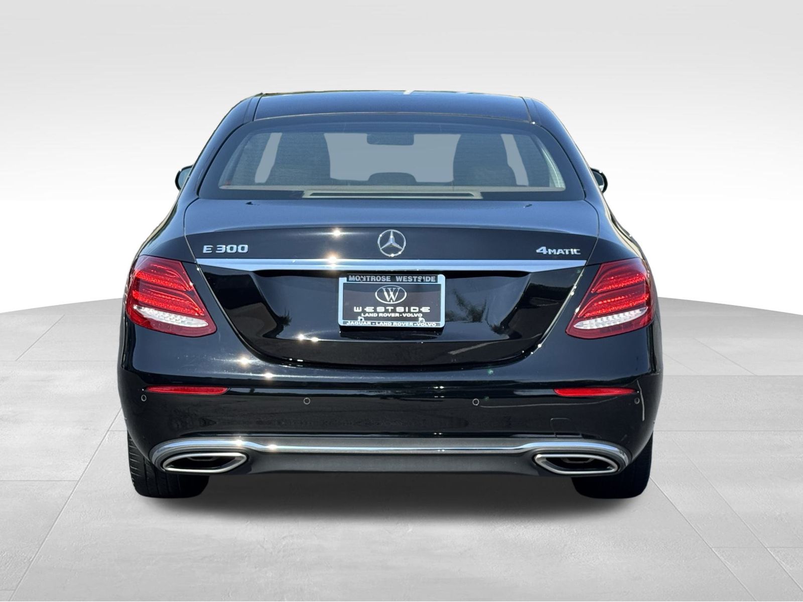 2018 Mercedes Benz E 300 4MATIC Sedan photo 4