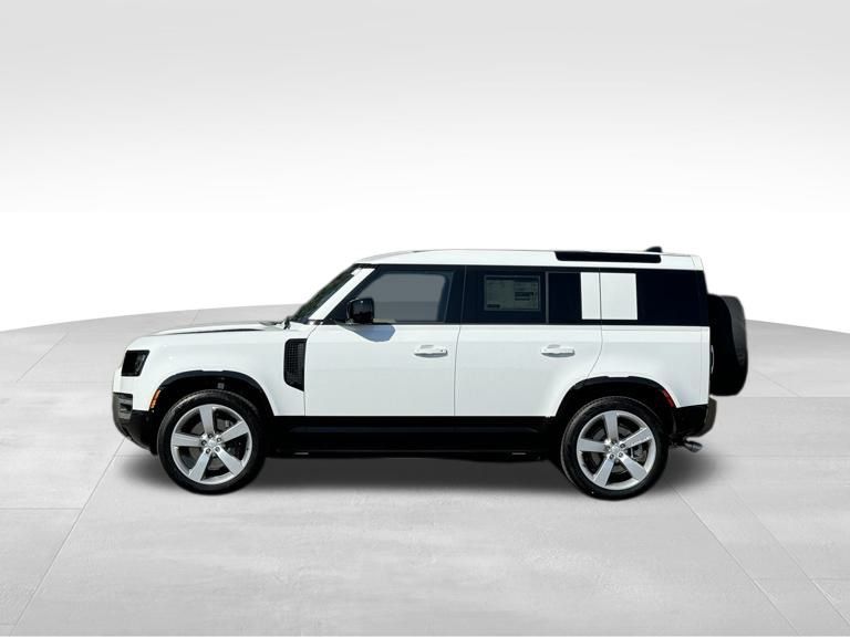 2025 Land Rover Defender 110 X-Dynamic SE photo 2