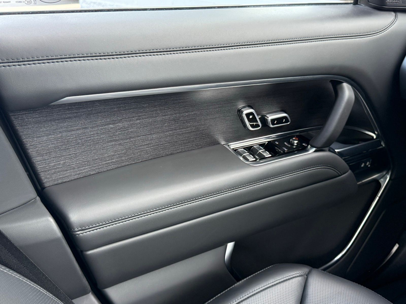2026 Land Rover Range Rover SE - Photo 35